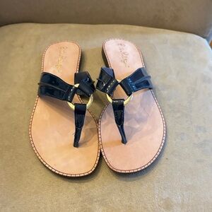 NWOT. Lily Pulitzer Navy and Gold Sandals
